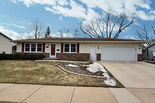 1313 E Murdock Ave, Oshkosh, WI 54901 - Photo 1