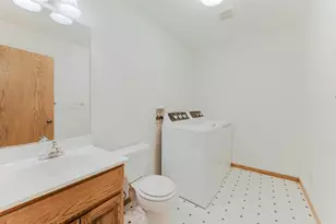 3120 Mockingbird Way, Oshkosh, WI 54904 - Photo 16