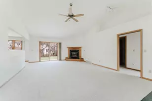 3120 Mockingbird Way, Oshkosh, WI 54904 - Photo 6