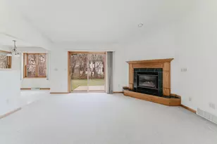 3120 Mockingbird Way, Oshkosh, WI 54904 - Photo 8