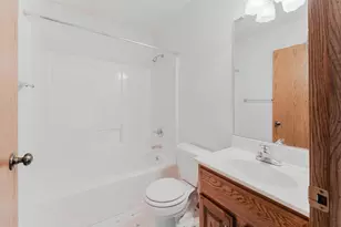 3120 Mockingbird Way, Oshkosh, WI 54904 - Photo 28