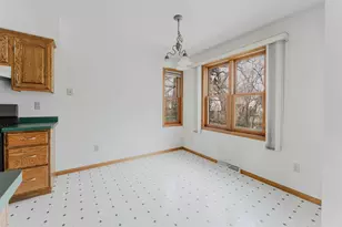 3120 Mockingbird Way, Oshkosh, WI 54904 - Photo 10