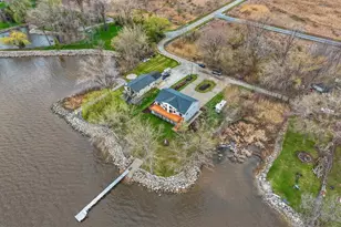 534 Resort Rd, Suamico, WI 54173 - Photo 70