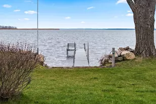 534 Resort Rd, Suamico, WI 54173 - Photo 64