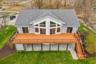 534 Resort Rd, Suamico, WI 54173 - Photo 6