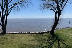 534 Resort Rd, Suamico, WI 54173 - Photo 10