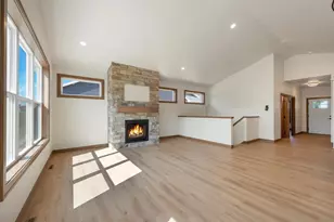 2387 Whispering Wind Ln, Green Bay, WI 54303 - Photo 16