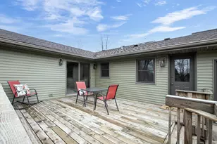 8599 Winncrest Rd, Neenah, WI 54956 - Photo 6