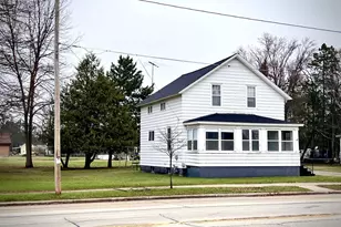 540 French St, Peshtigo, WI 54157 - Photo 2