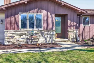 3008 E Bona Ave, Appleton, WI 54915 - Photo 2