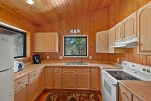 W4315 Brown Deer Ct, Redgranite, WI 54970 - Photo 6