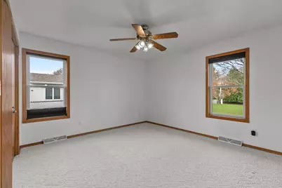 2412 Lupine Court, Menasha, WI 54952 - Photo 14