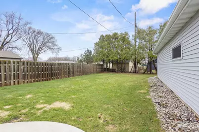 2233 Magnolia Lane, Green Bay, WI 54304 - Photo 28