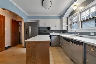 1046 Kellogg St, Green Bay, WI 54303 - Photo 4