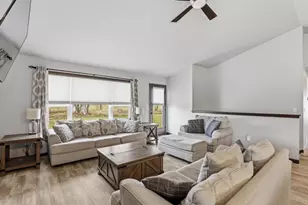 1146 Lori Dr, Neenah, WI 54956 - Photo 8