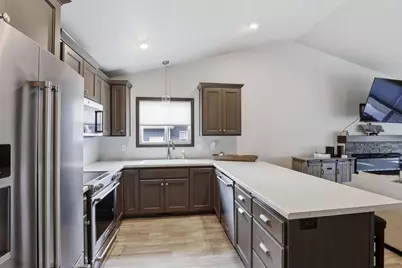1146 Lori Drive, Neenah, WI 54956 - Photo 4