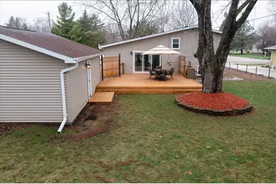 1058 Tullar Road, Neenah, WI 54956 - Photo 24