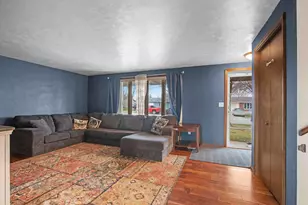 1156 Sharie Ln, Green Bay, WI 54304 - Photo 4