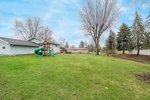 833 Butte St, Neenah, WI 54956 - Photo 34