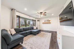 833 Butte St, Neenah, WI 54956 - Photo 2