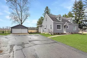 4639 Rivermoor Rd, Omro, WI 54963 - Photo 2