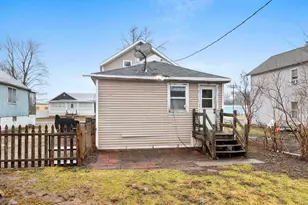 234 Frank St, Oconto, WI 54153 - Photo 8
