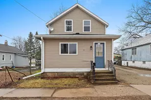 234 Frank St, Oconto, WI 54153 - Photo 2