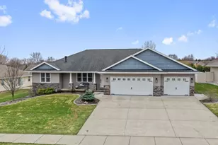 3165 Howard View Ln, Green Bay, WI 54313 - Photo 2