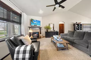 3165 Howard View Ln, Green Bay, WI 54313 - Photo 6