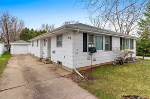 801 Caroline St, Neenah, WI 54956 - Photo 8