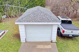 801 Caroline St, Neenah, WI 54956 - Photo 10