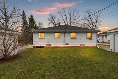 801 Caroline Street, Neenah, WI 54956 - Photo 2