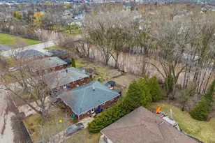612 Knight Ave, Neenah, WI 54956 - Photo 4