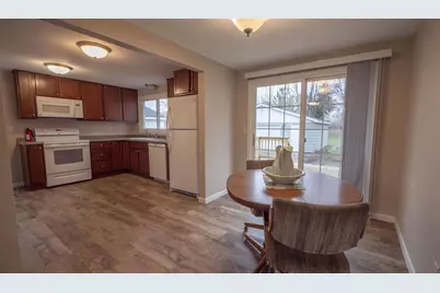 1330 Crystal Court, Waupaca, WI 54981 - Photo 10
