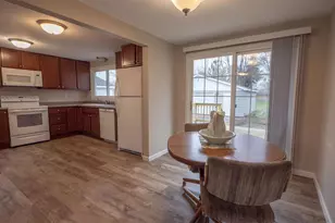 1330 Crystal Ct, Waupaca, WI 54981 - Photo 10