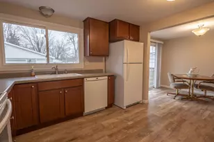 1330 Crystal Ct, Waupaca, WI 54981 - Photo 4