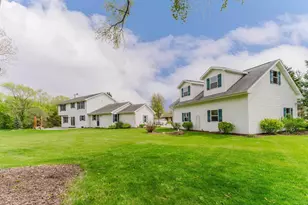 1966 Sky Ranch Ave, Oshkosh, WI 54904 - Photo 4