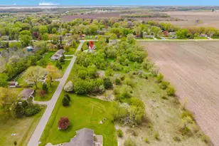 1966 Sky Ranch Ave, Oshkosh, WI 54904 - Photo 68