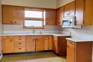 1109 Royalton St, Waupaca, WI 54981 - Photo 8