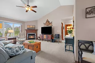 3519 Sandgate Castle Dr, Green Bay, WI 54313 - Photo 12