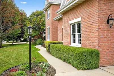 478 Hawthorne Street, Neenah, WI 54956 - Photo 4