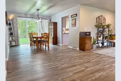 2623 Oakcrest Drive, Neenah, WI 54956 - Photo 16