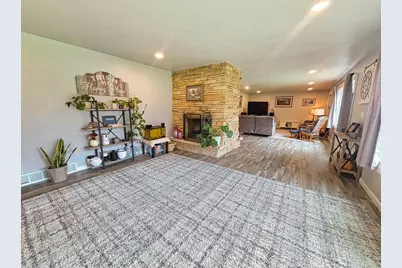 2623 Oakcrest Drive, Neenah, WI 54956 - Photo 4