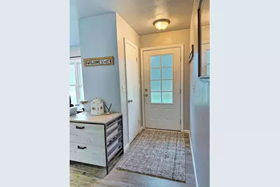 2623 Oakcrest Drive, Neenah, WI 54956 - Photo 2