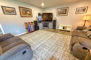 2623 Oakcrest Dr, Neenah, WI 54956 - Photo 14