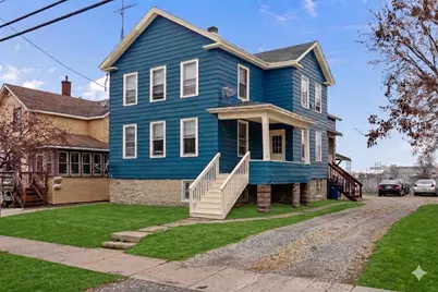 326 6th Avenue, Oshkosh, WI 54902 - Photo 1