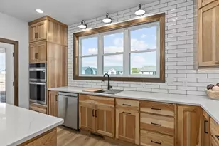 N9259 Anton St, Appleton, WI 54915 - Photo 8