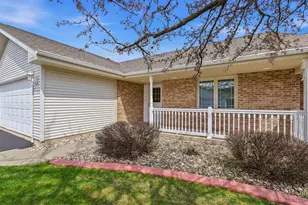 2540 Havenwood Dr, Oshkosh, WI 54904 - Photo 4