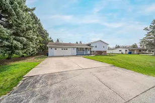 727 Dawn Ct, Neenah, WI 54956 - Photo 30