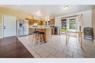 727 Dawn Court, Neenah, WI 54956 - Photo 4